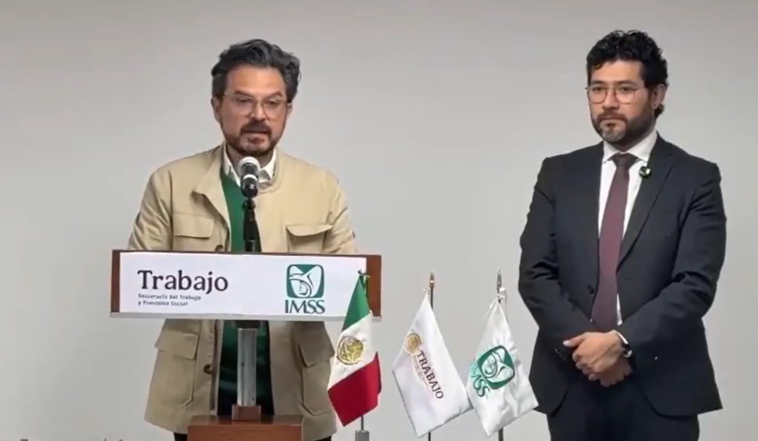 Zoé Robledo y Marath Baruch Bolaños López.