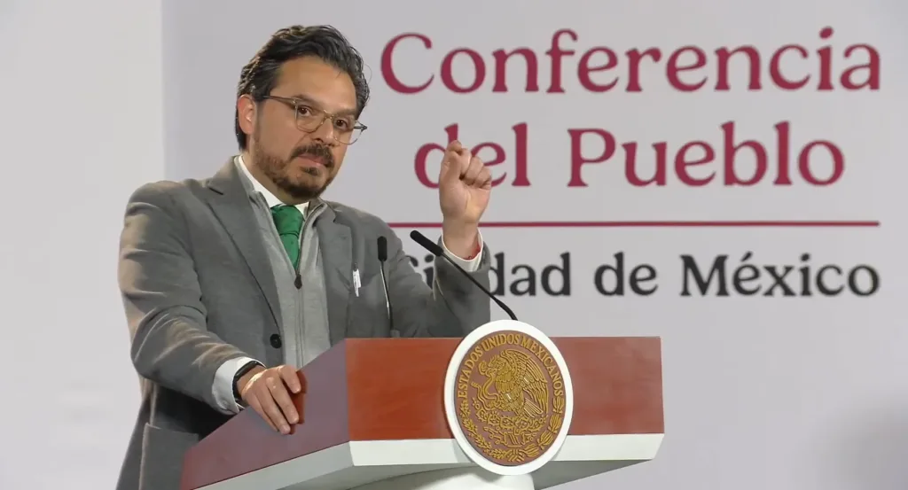 Zoé Robledo, director del IMSS.