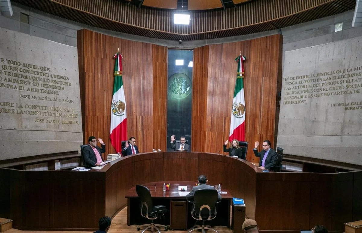 El Tribunal Electoral invalidó las boletas sin dobleces.
