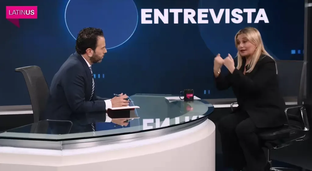 Maru Campos en entrevista con Carlos Loret.